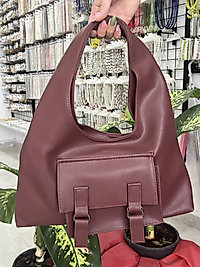 Bordo renk mat görünümlü kadın kol çantası