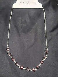 Kırmızı nazar boncuklu gümüş renk kolye