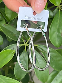 Damla model gümüş renk çelik halka küpe