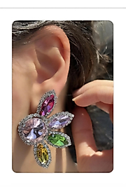 Renkli taşlar ile süslenmiş çiçek model vip özel tasarım abiye küpe