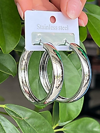 Kalın orta boy gümüş renk çelik halka küpe