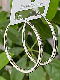 Gümüş renk halka model çelik küpe