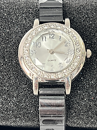 Taşlı siyah kordon kadın kol saati