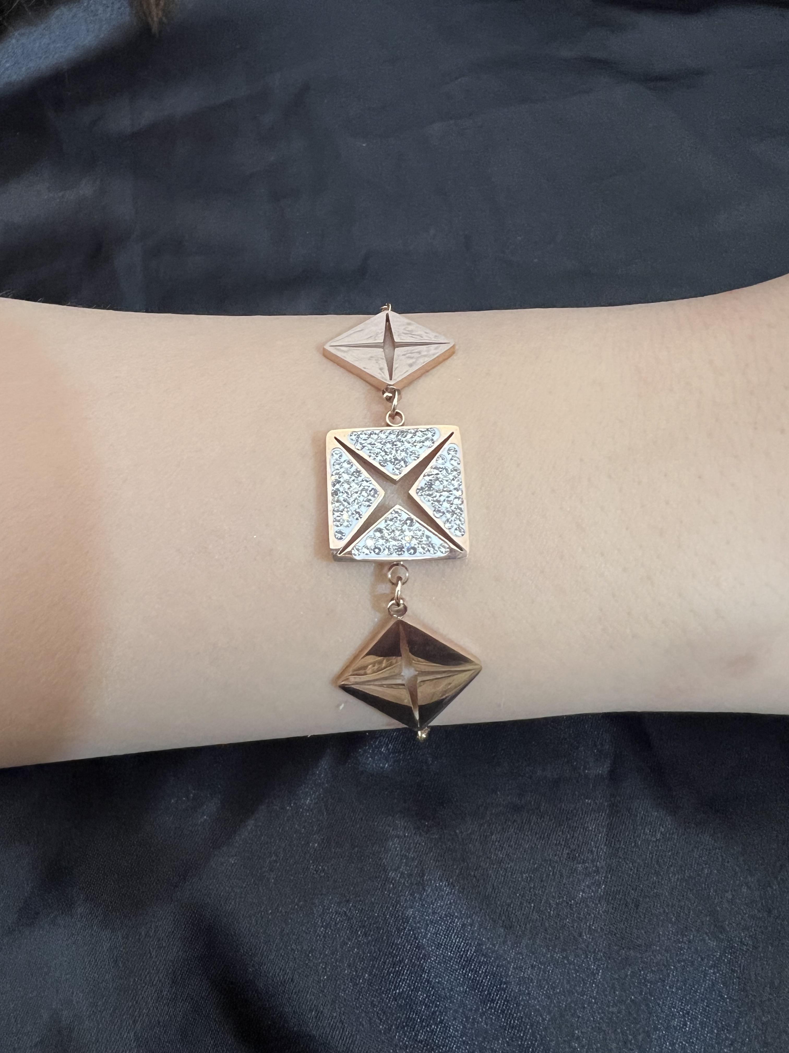 Üçlü kare model içi taşlı rose gold çelik bileklik