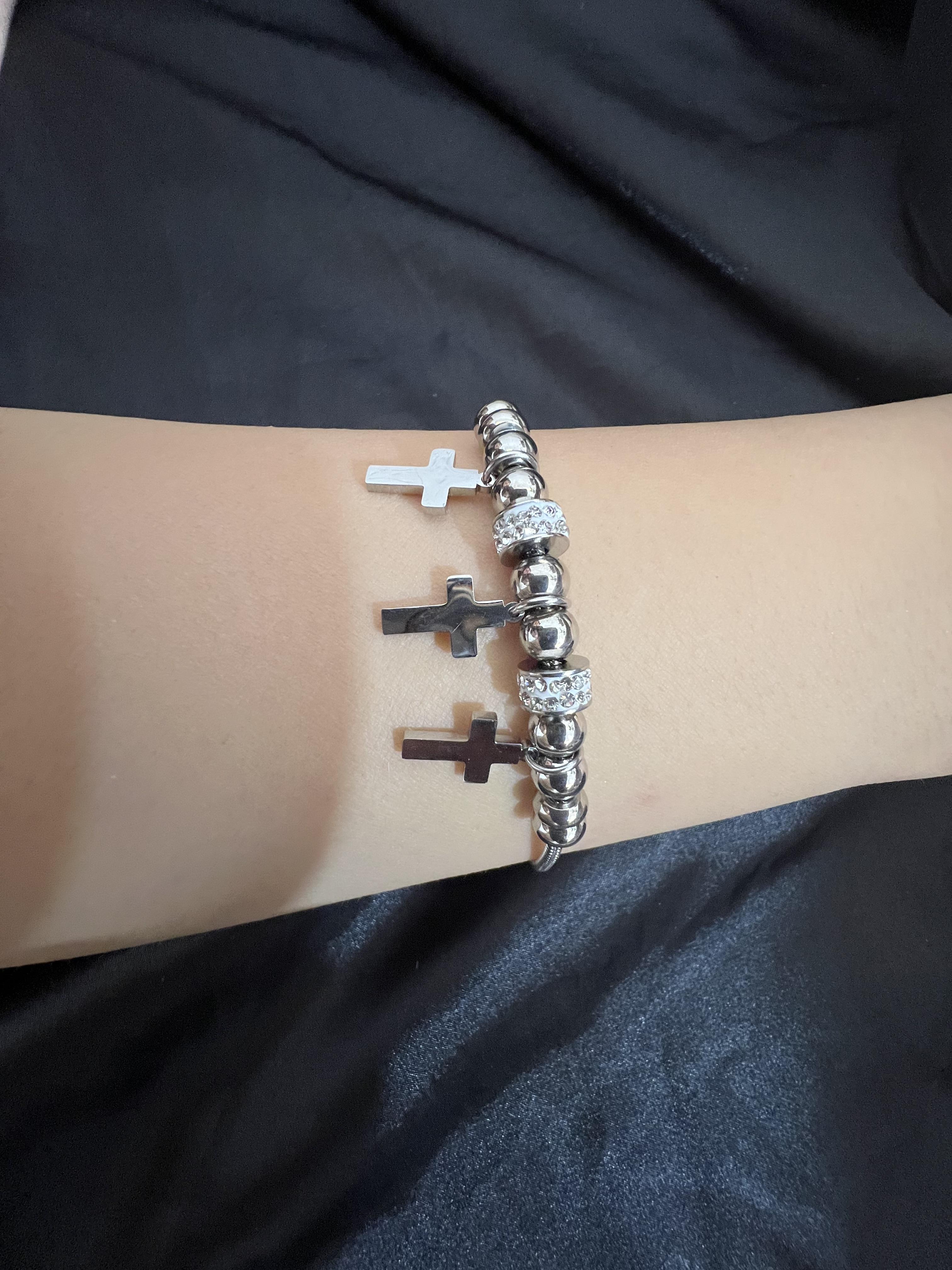 Taşlı haç model gümüş renk çelik bileklik