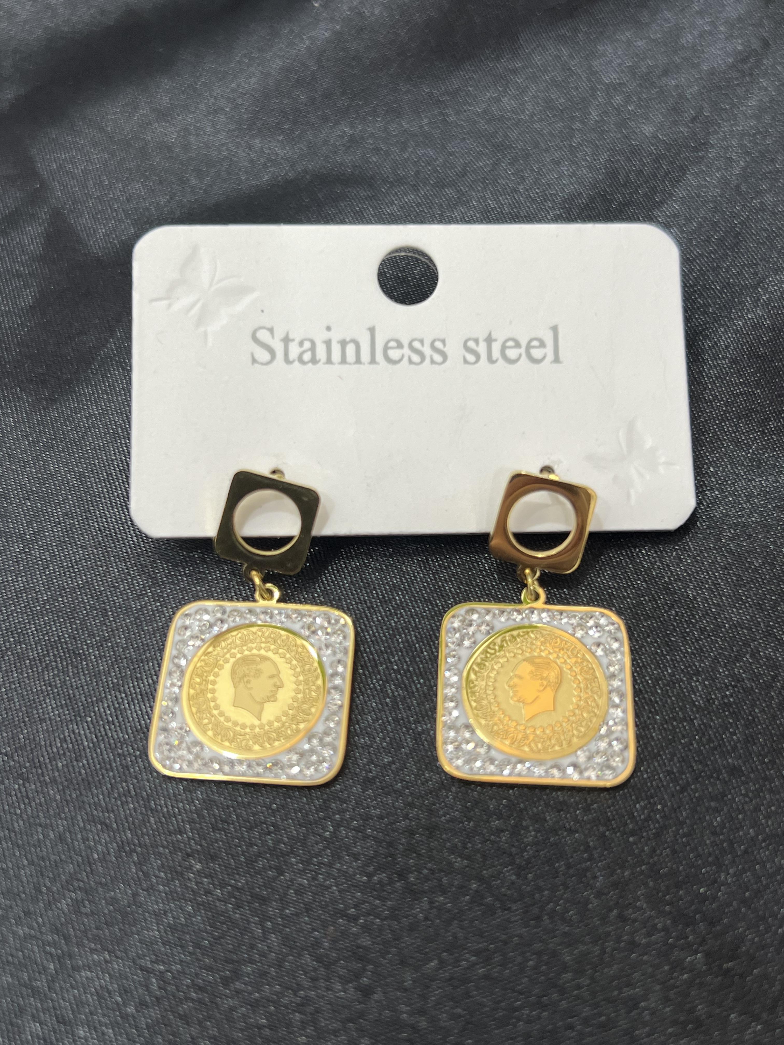 Atatürk resimli taşlı gold çelik küpe