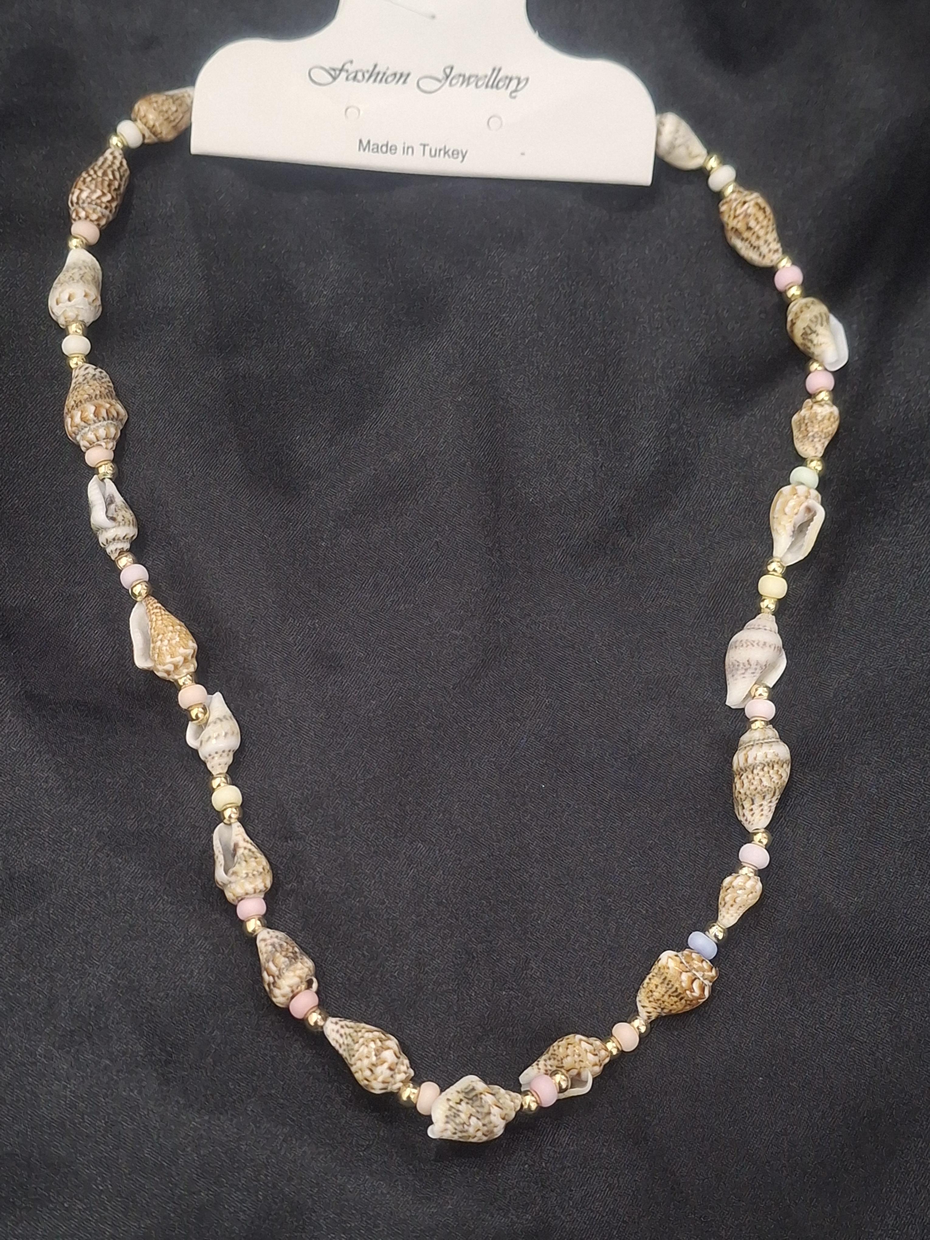 Deniz kabuğu model yaz kolyesi