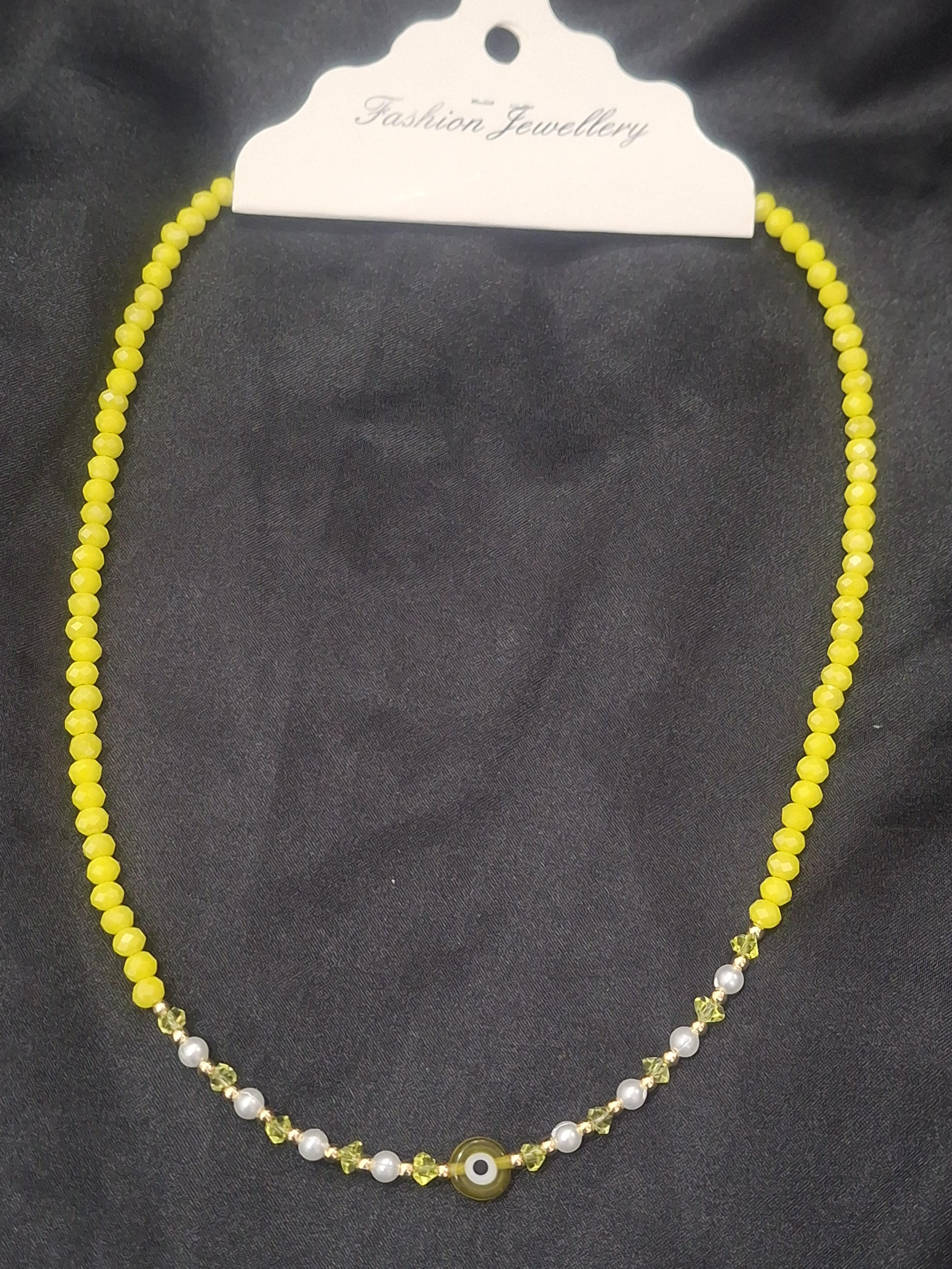 Sarı boncuklu göz detaylı yaz kolyesi