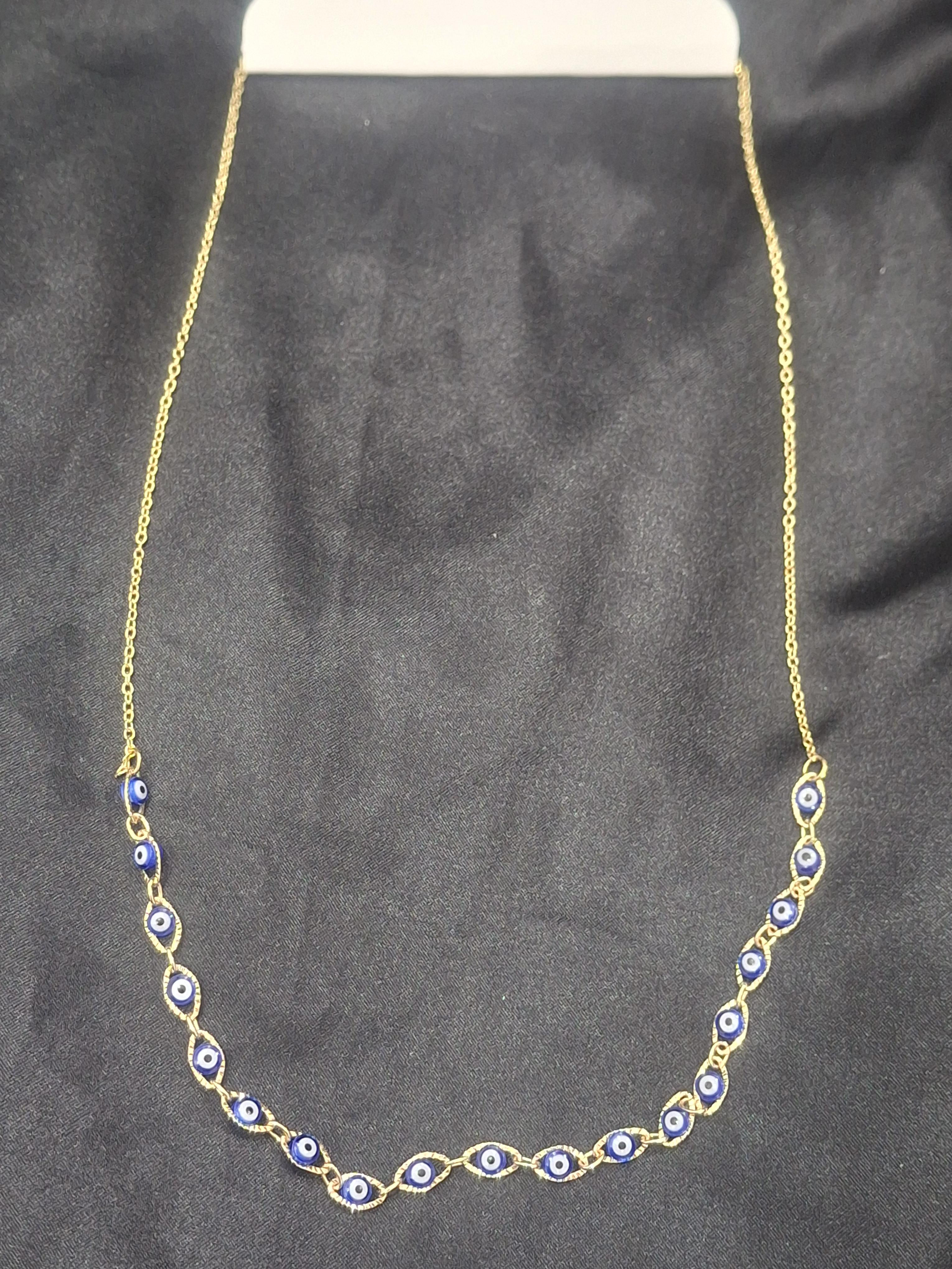 Nazar boncuklu kolye