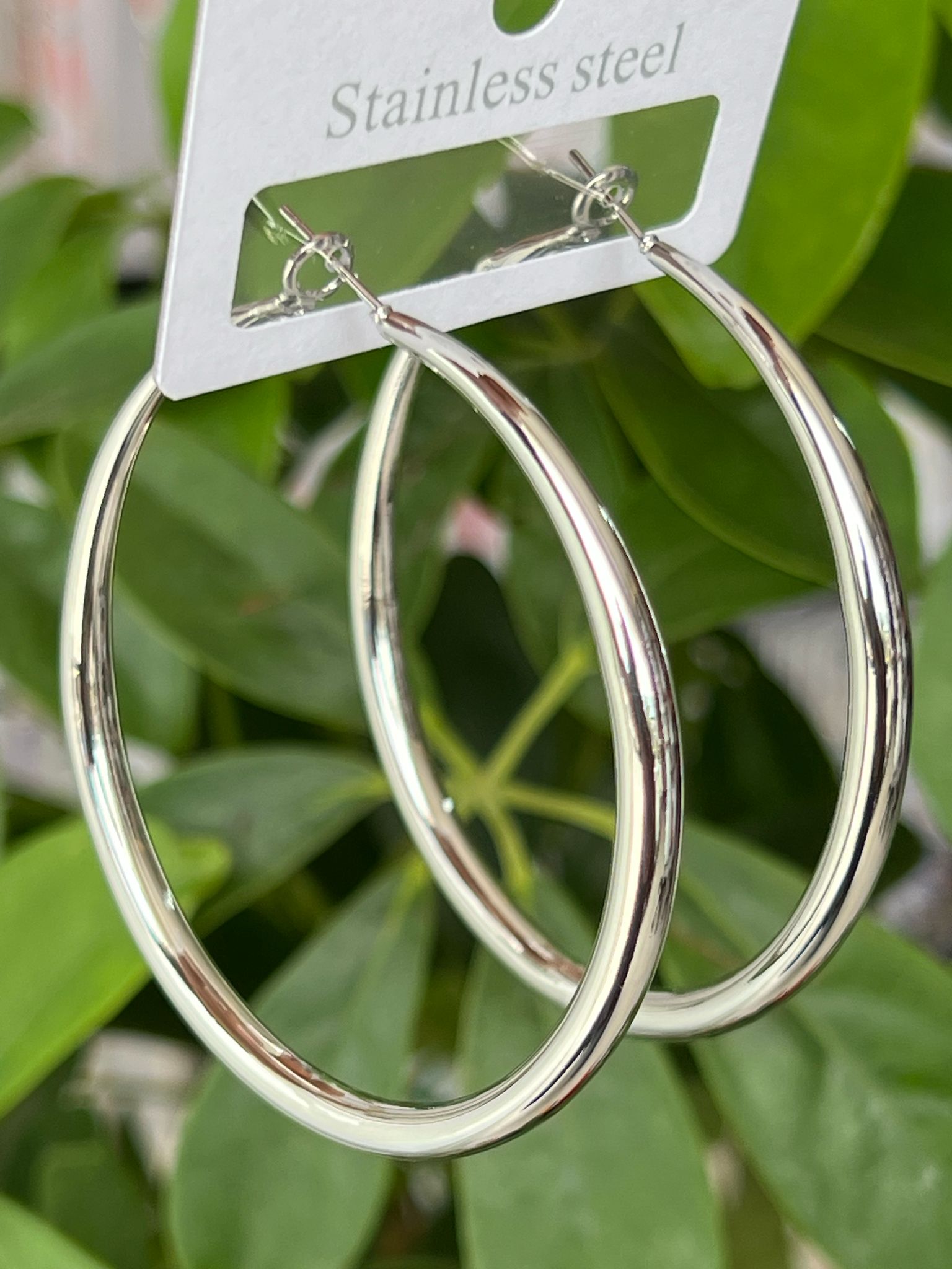 Gümüş renk halka model çelik küpe