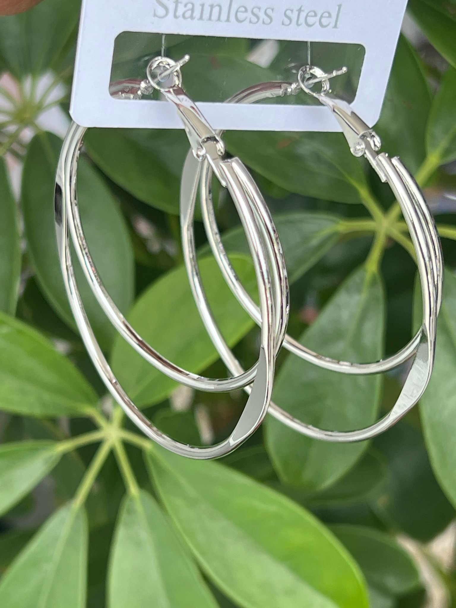 Gümüş renk ikili halka model çelik küpe