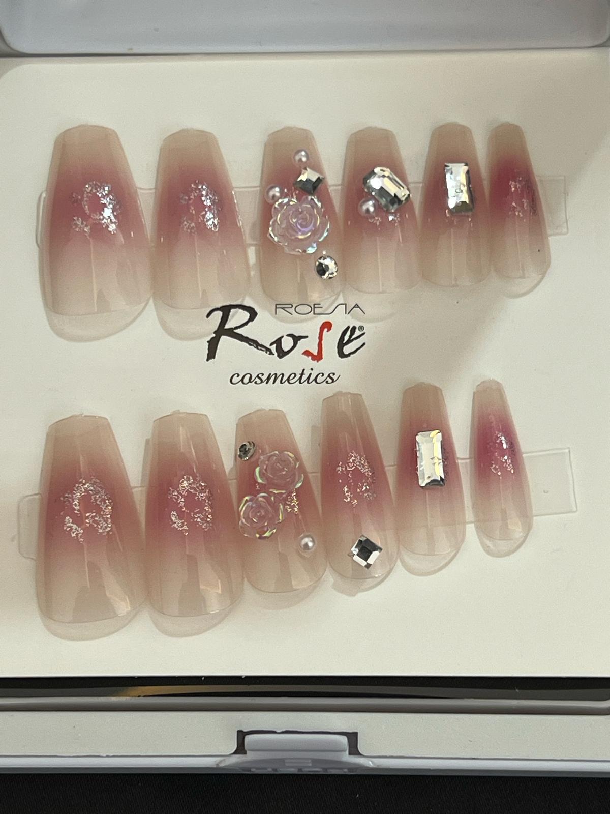 Ombre model gül detay takma tırnak