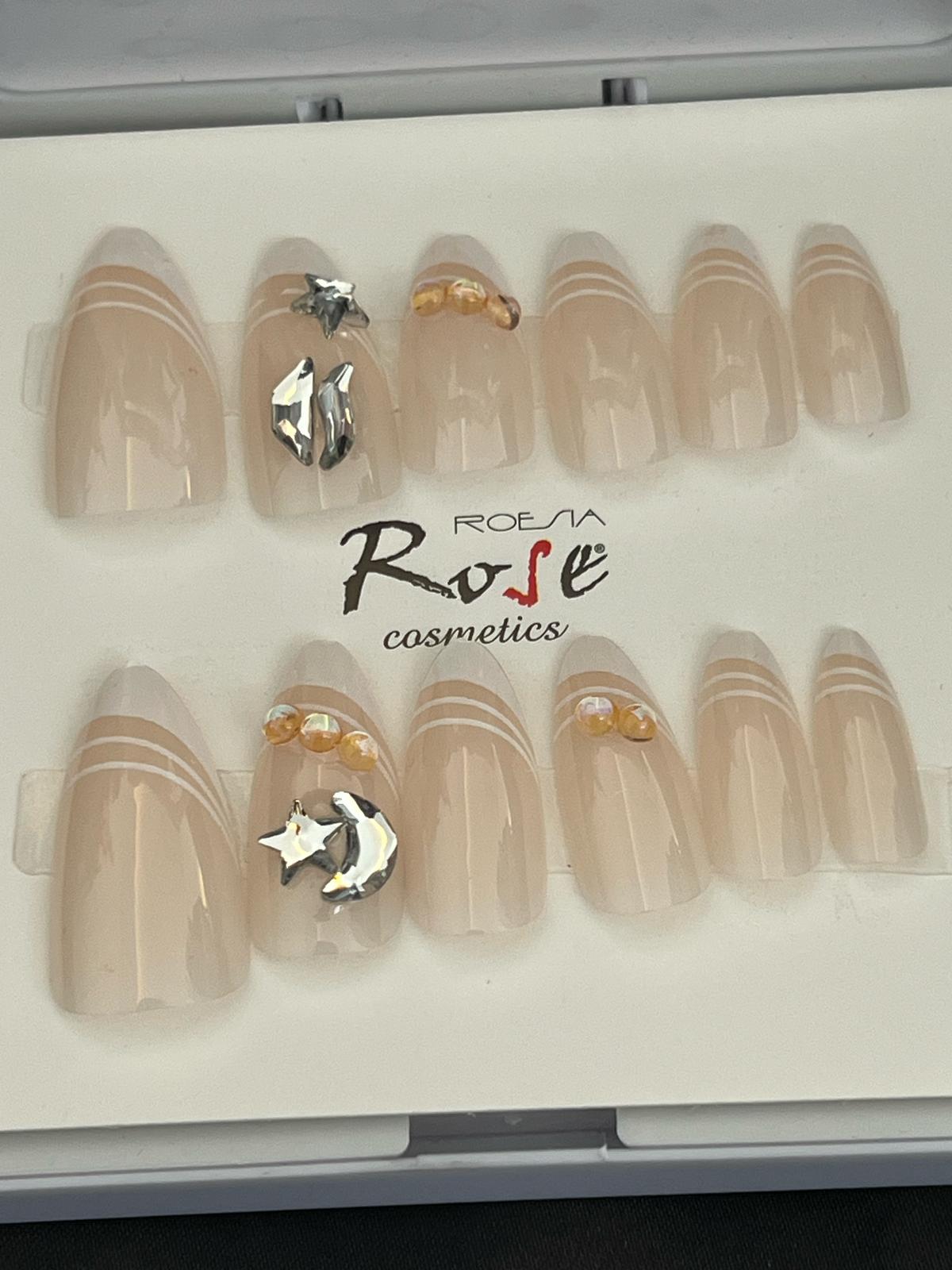 Ay ve yıldız detay frenç model takma tırnak