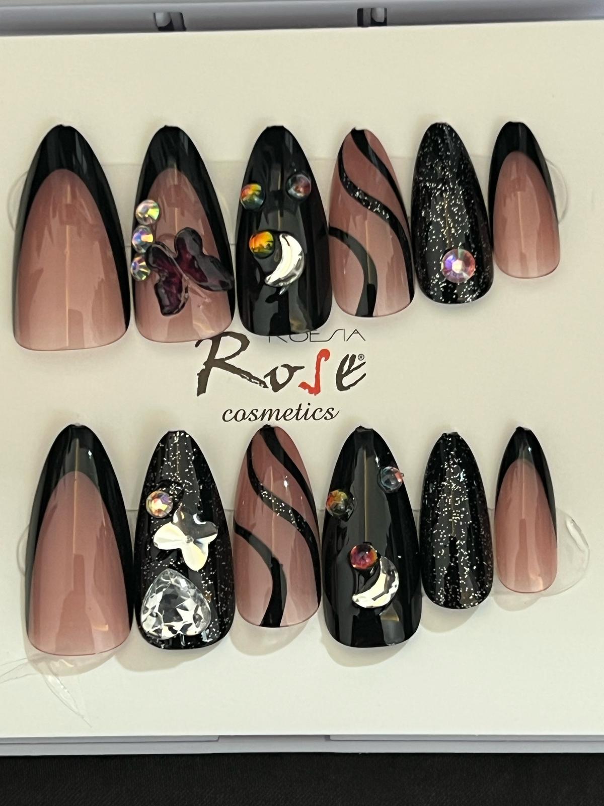 Siyah frenç taşlı takma tırnak