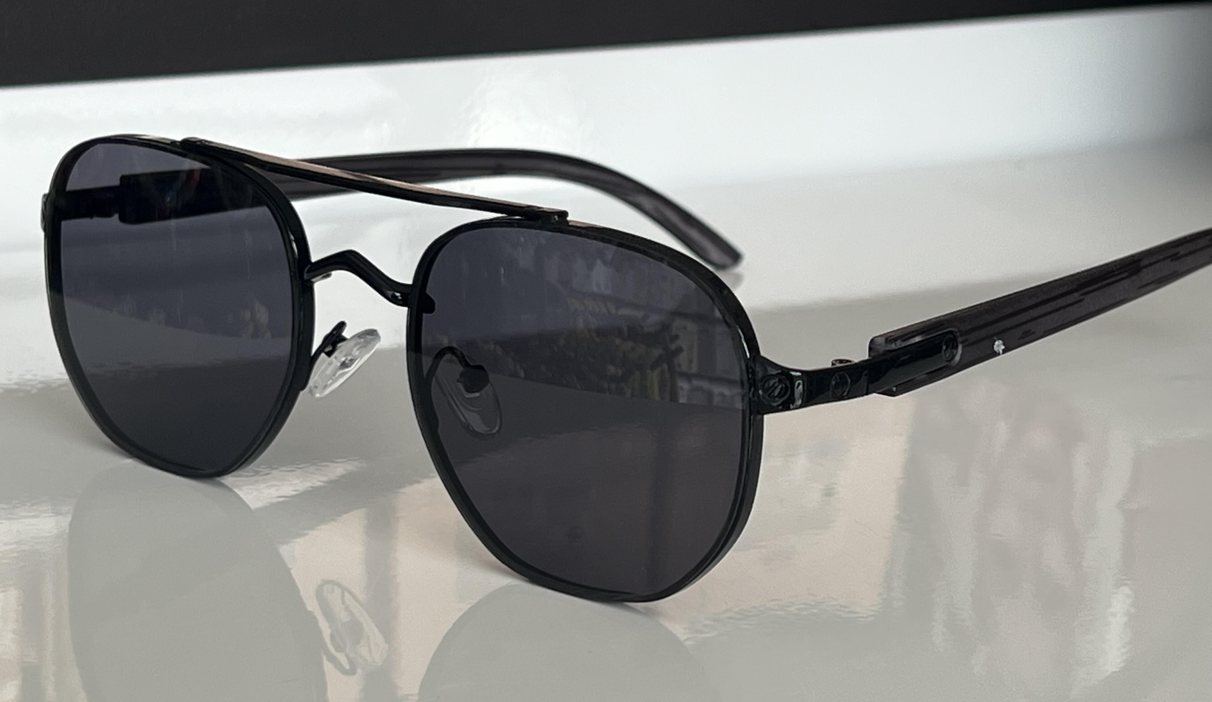 Siyah cam unisex güneş gözlüğü