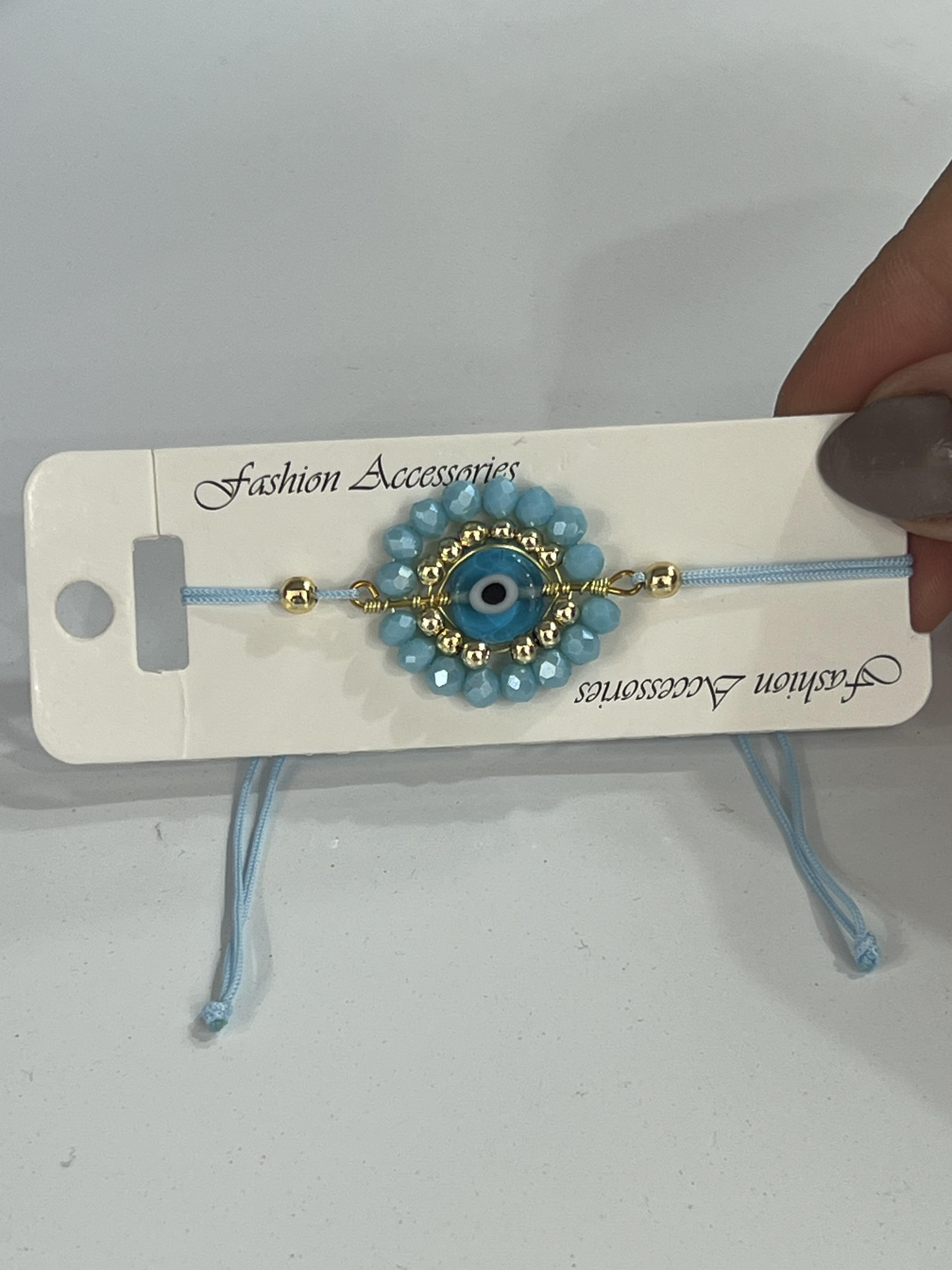 Mavi boncuklu nazar detay bileklik
