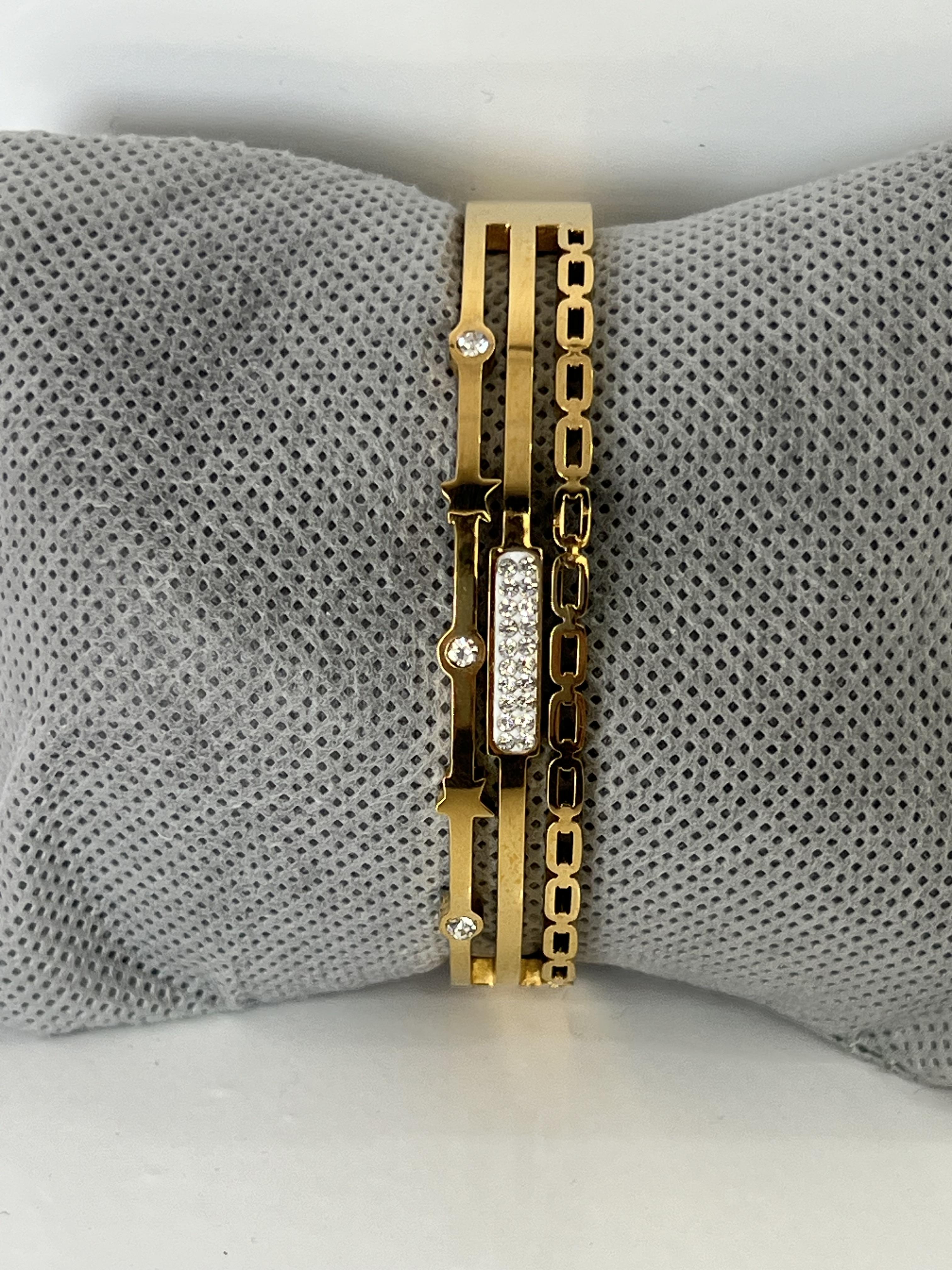 Taşlı gold çelik kelepçe