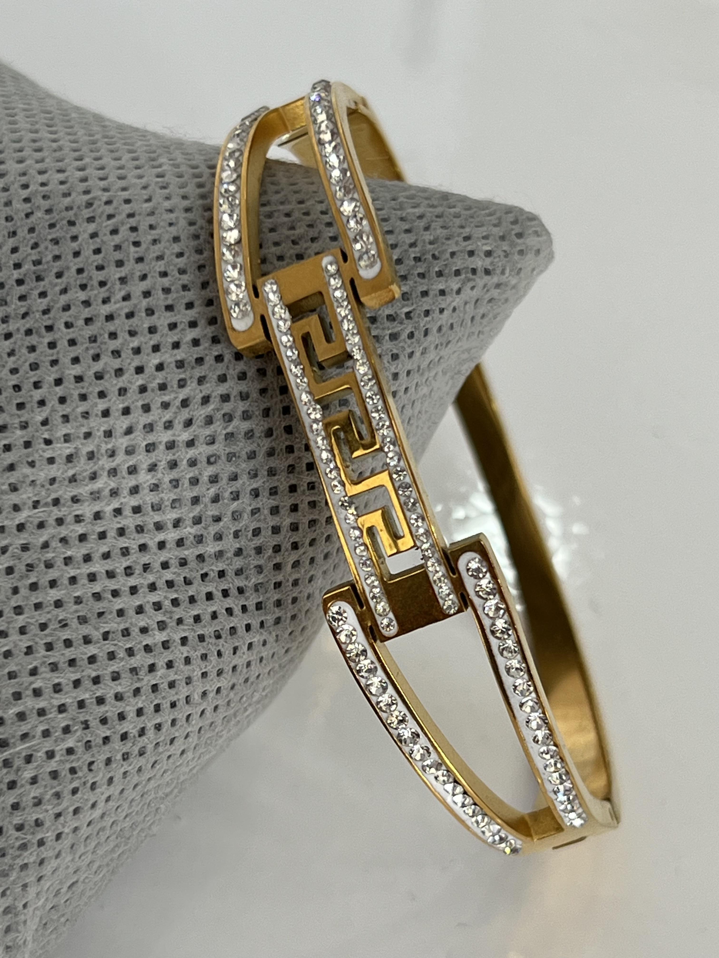 Taşlı gold çelik kelepçe