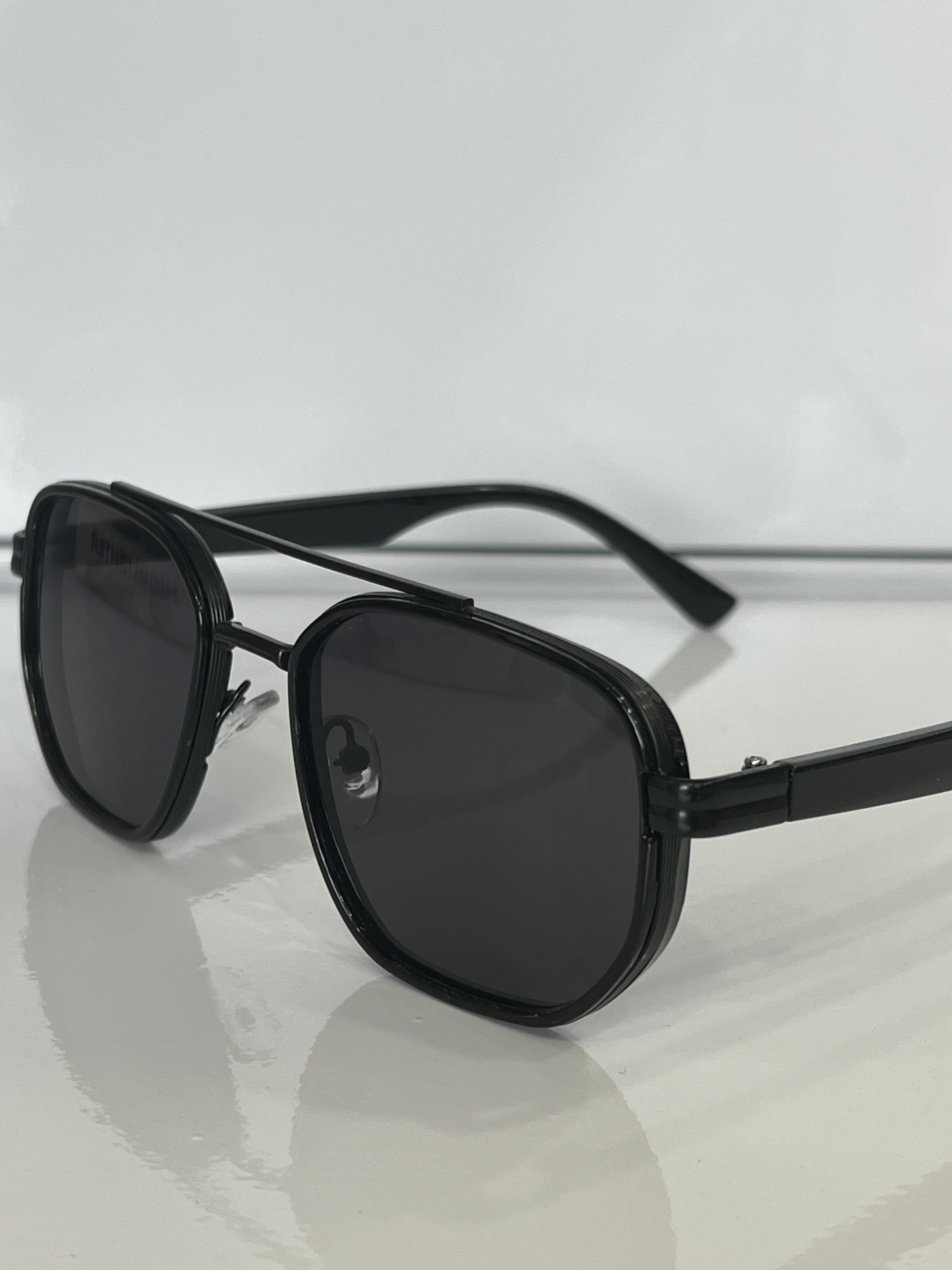 Siyah erkek güneş gözlüğü