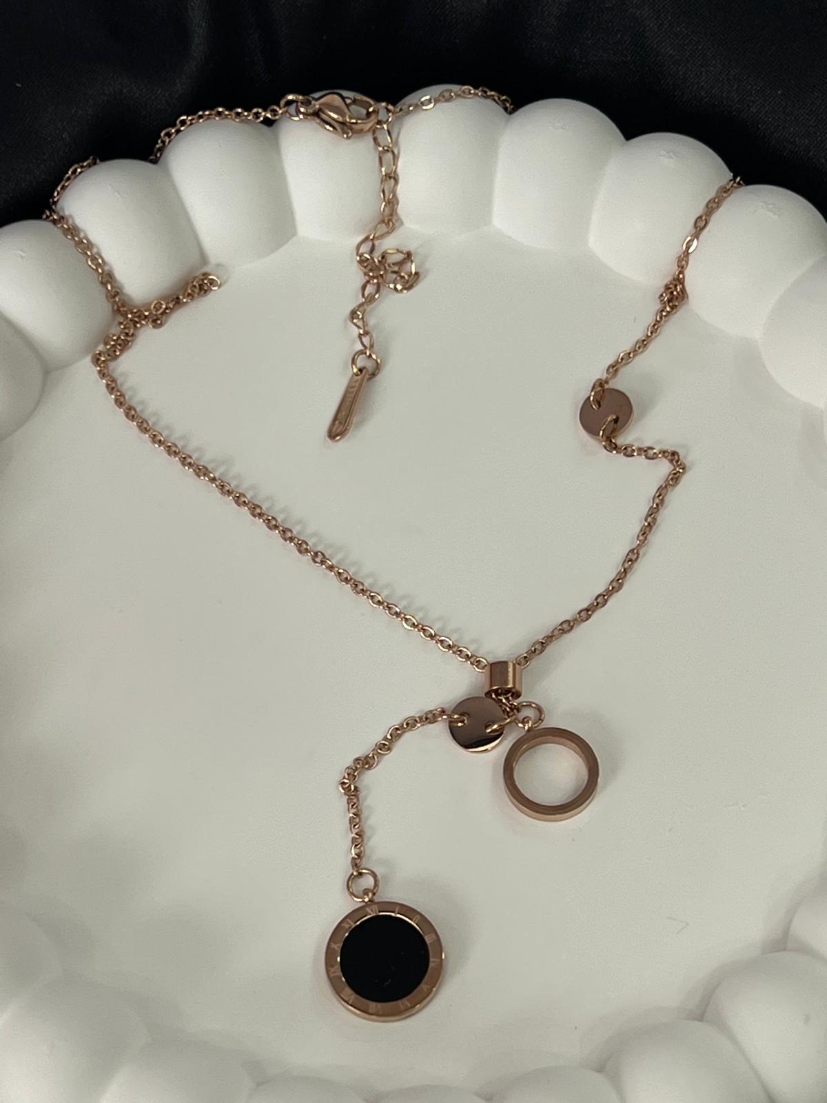 Roma rakamlı rose gold çelik kolye