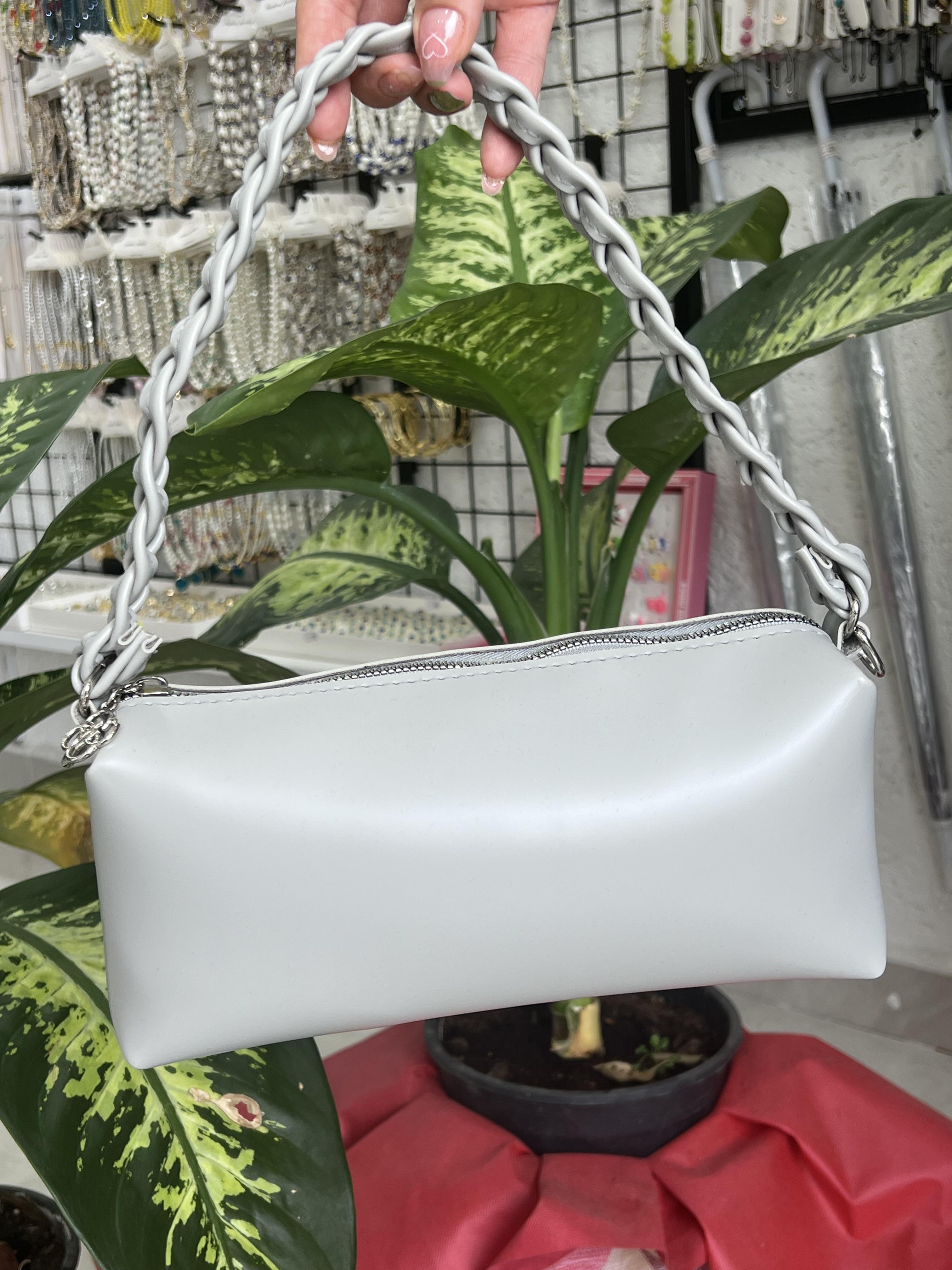 Gri renk kolu örgü model kol çantası