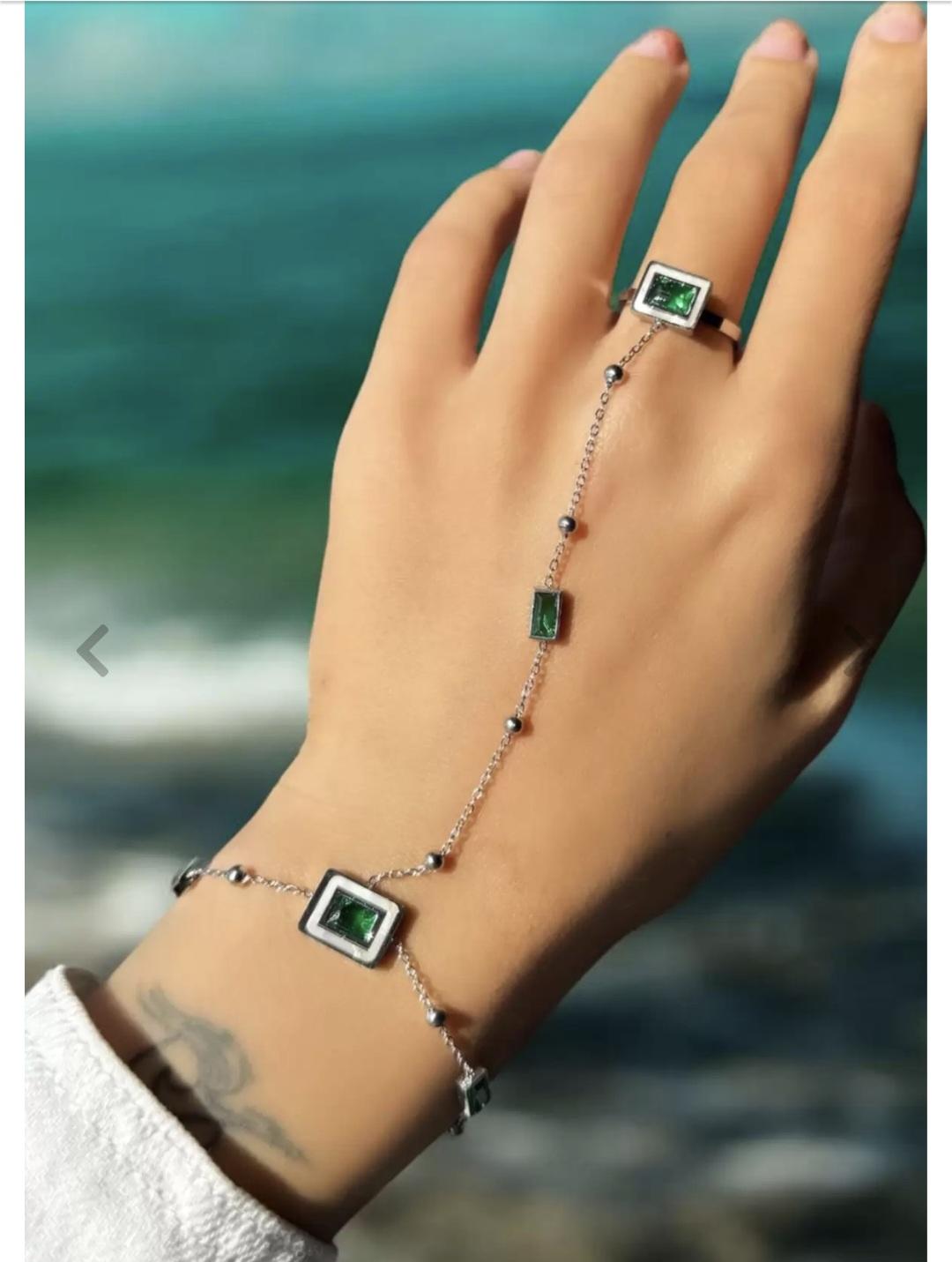 Yeşil taşlı çelik şahmeran