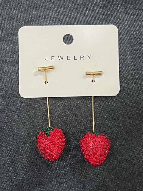 Çilek tasarım küpe